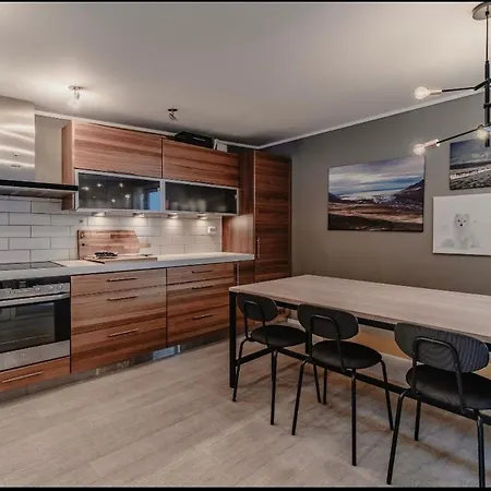 Arctic Retreat Villa *