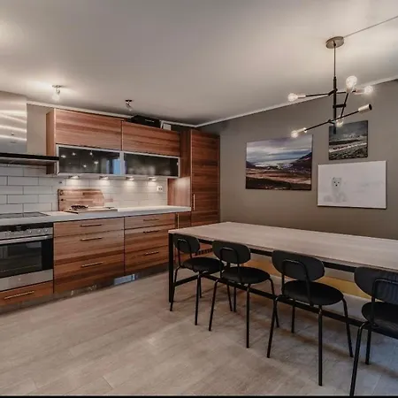 Arctic Retreat Villa *
