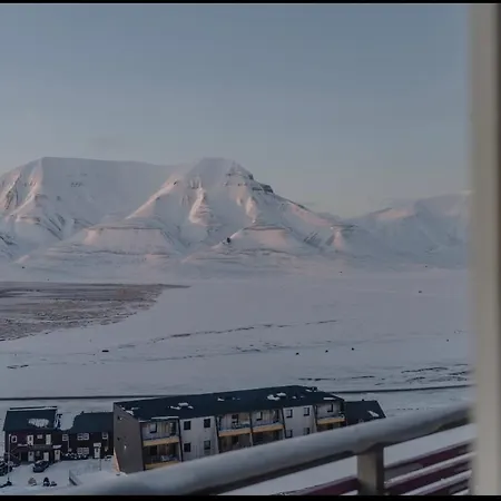 Arctic Retreat Longyearbyen