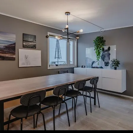 Arctic Retreat Villa Longyearbyen