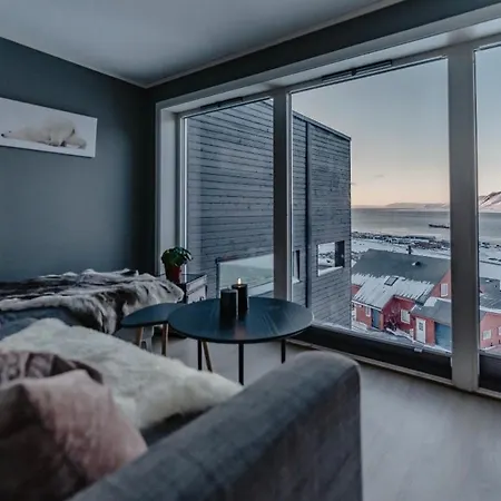 Svalbard Arctic Retreat Villa