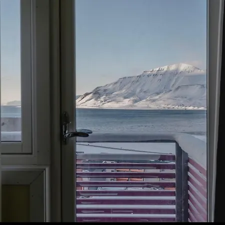 Villa Arctic Retreat