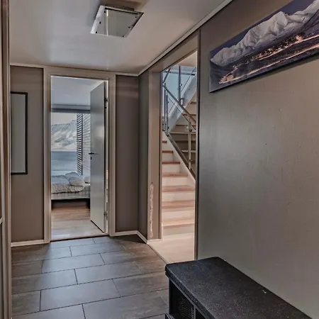 Villa Arctic Retreat *