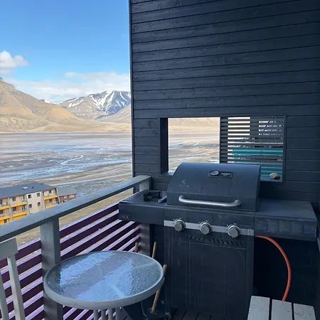 Arctic Retreat Villa *